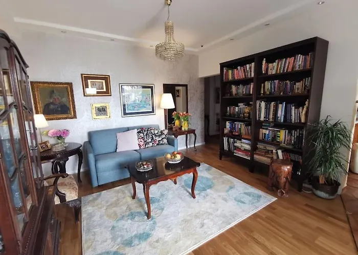 Ground Floor Homey Apartment In A Country Home