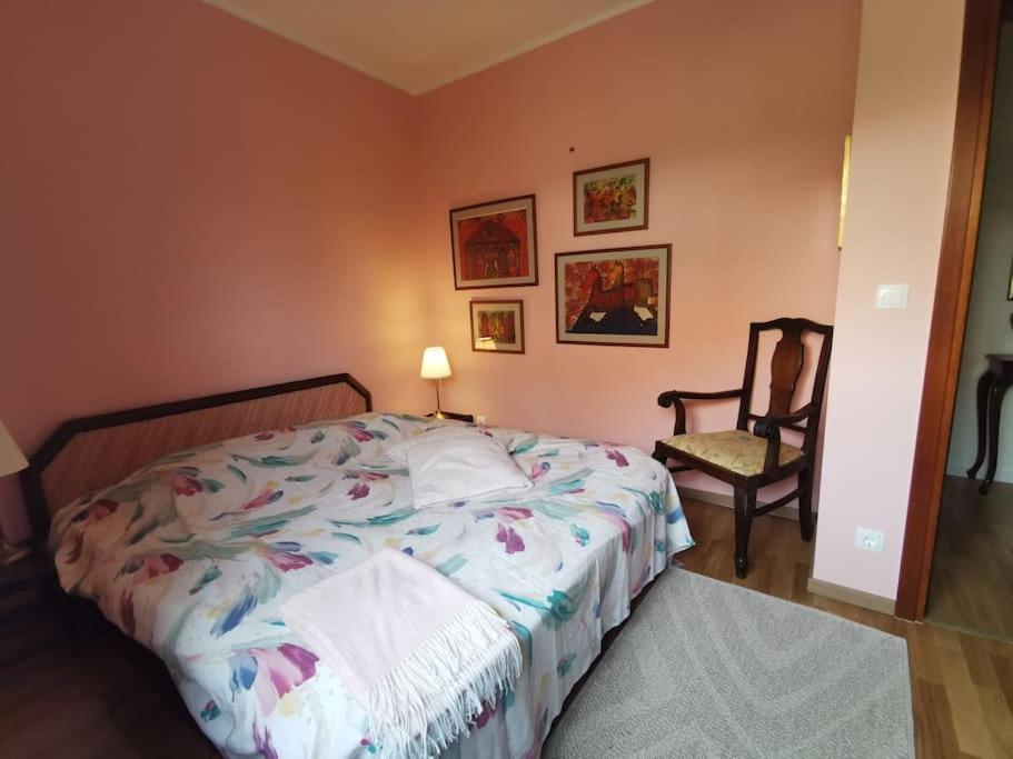 Apartman Ground Floor Homey In A Country *